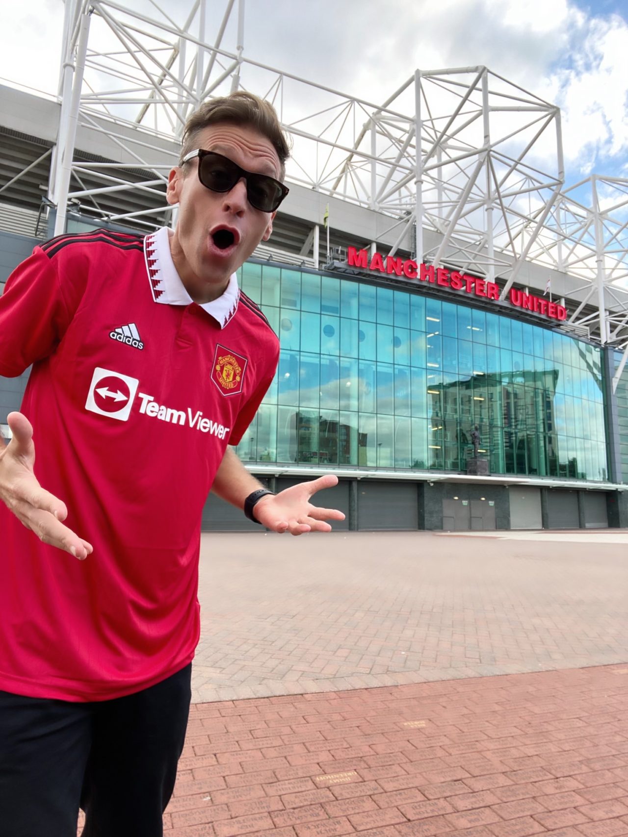 Former Mls Player Jimmy Conrad Watches Manchester United Take On